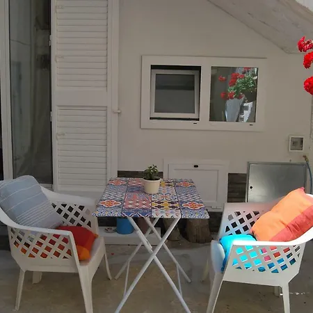Monolocale Casa Vacanze Holiday home *